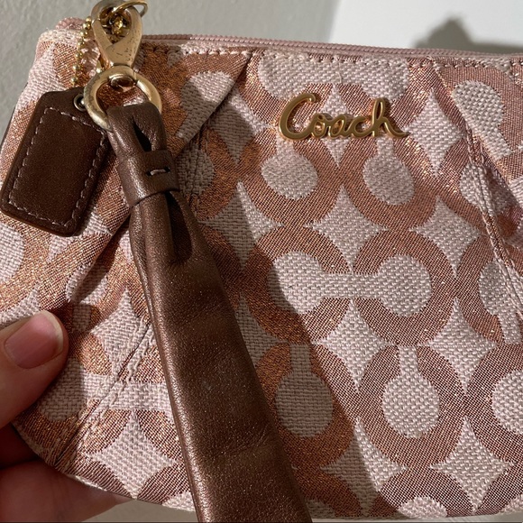 Coach wristlet - Picture 3 of 5
